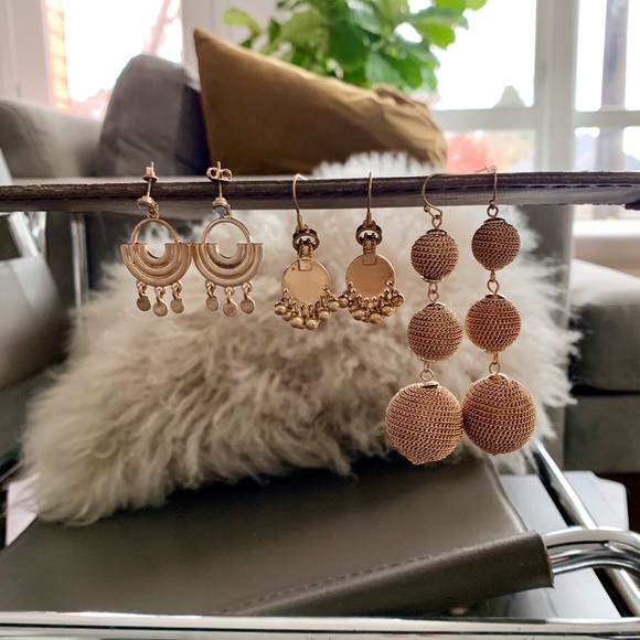 3 Pairs of Gold Earrings - Madewell / Club Monaco - Picture 3 of 7